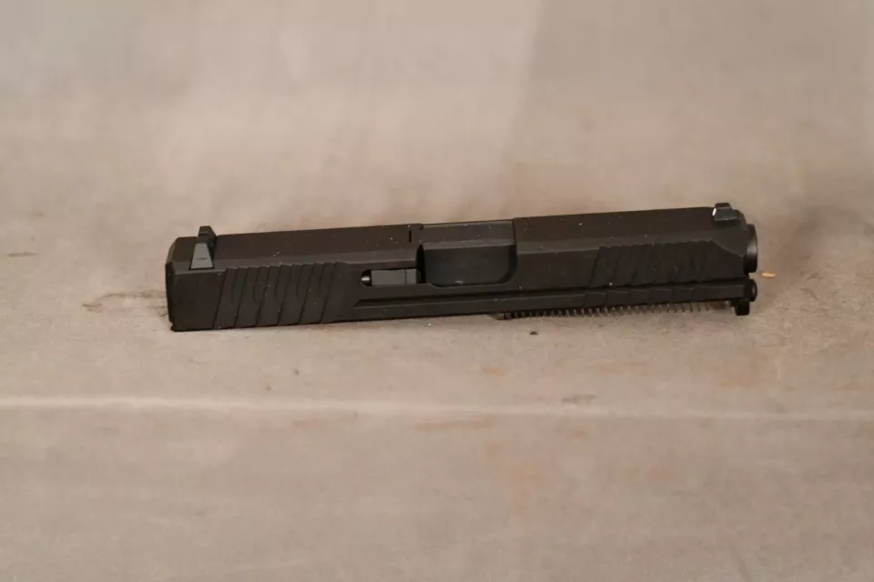 1 Aftermarket Glock 9mm slide assembly, 4” barrel