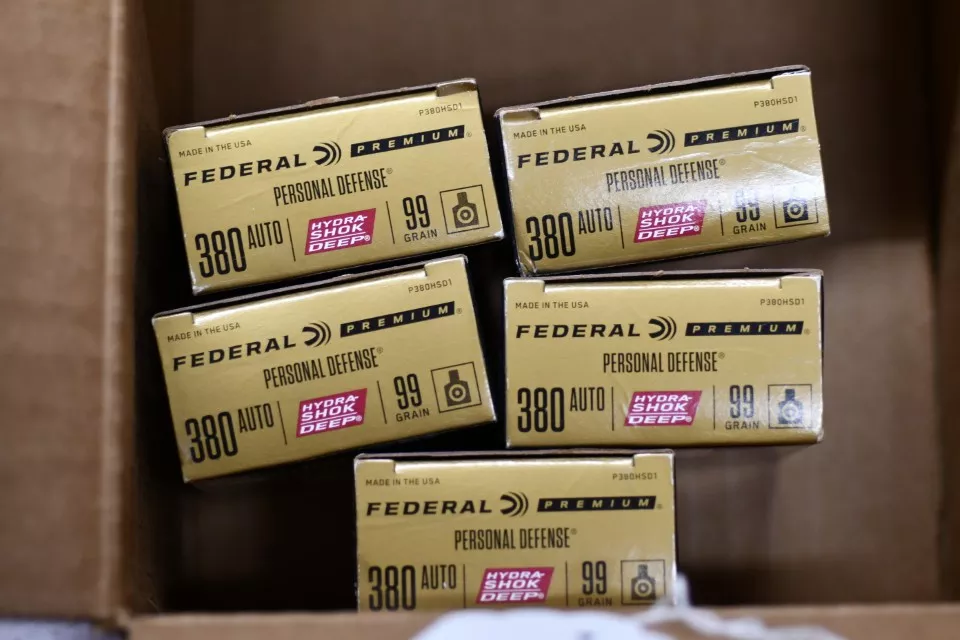 100 rds. Federal Hydra Shok .380 acp cal. personal defense ammunition