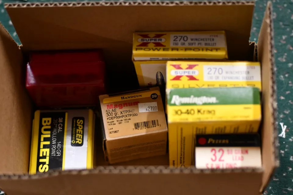 .32 S&W. .270 cal., .50 AE cal., 30-40 Kragcal. ammunition