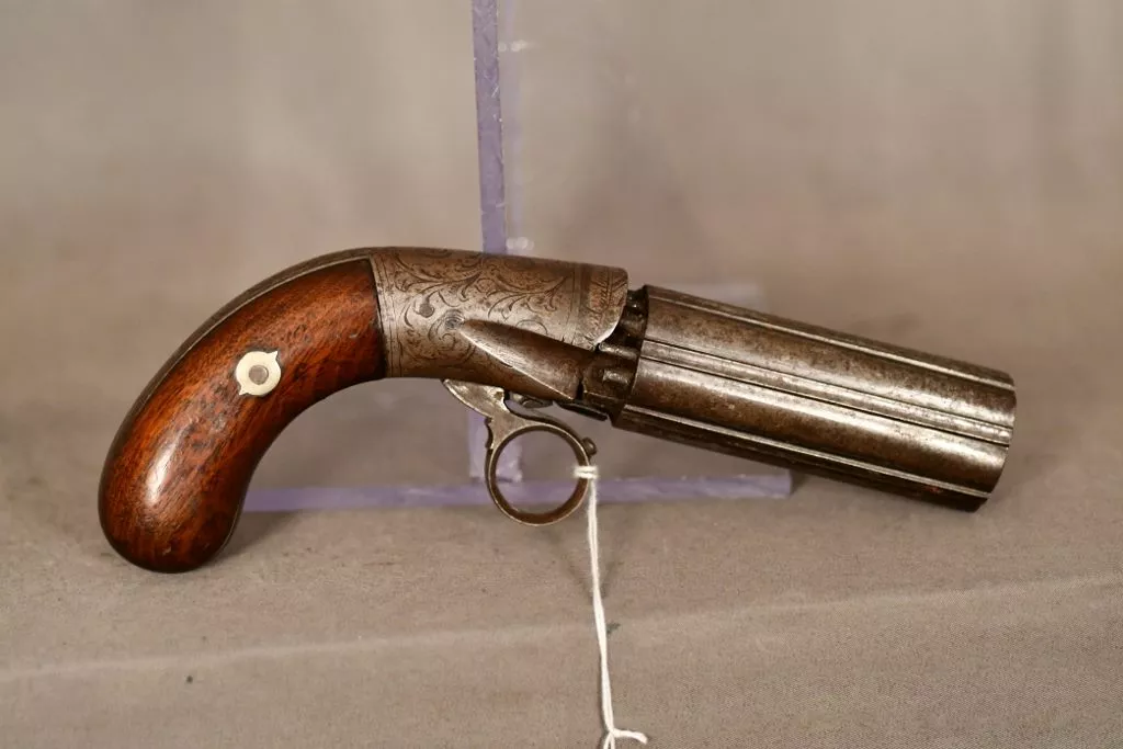 Pepperbox percussion pistol, approx. 31 cal., Engraved, 3 3/4" barrels, Antique